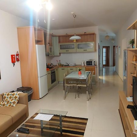 Swieqi Apartment San Ġiljan Buitenkant foto